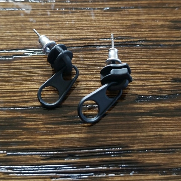 Black Zipper Earrings - Picture 2 of 4